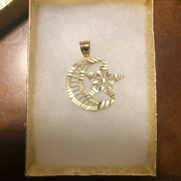 10k gold moon and star charm - Picture 1 of 3